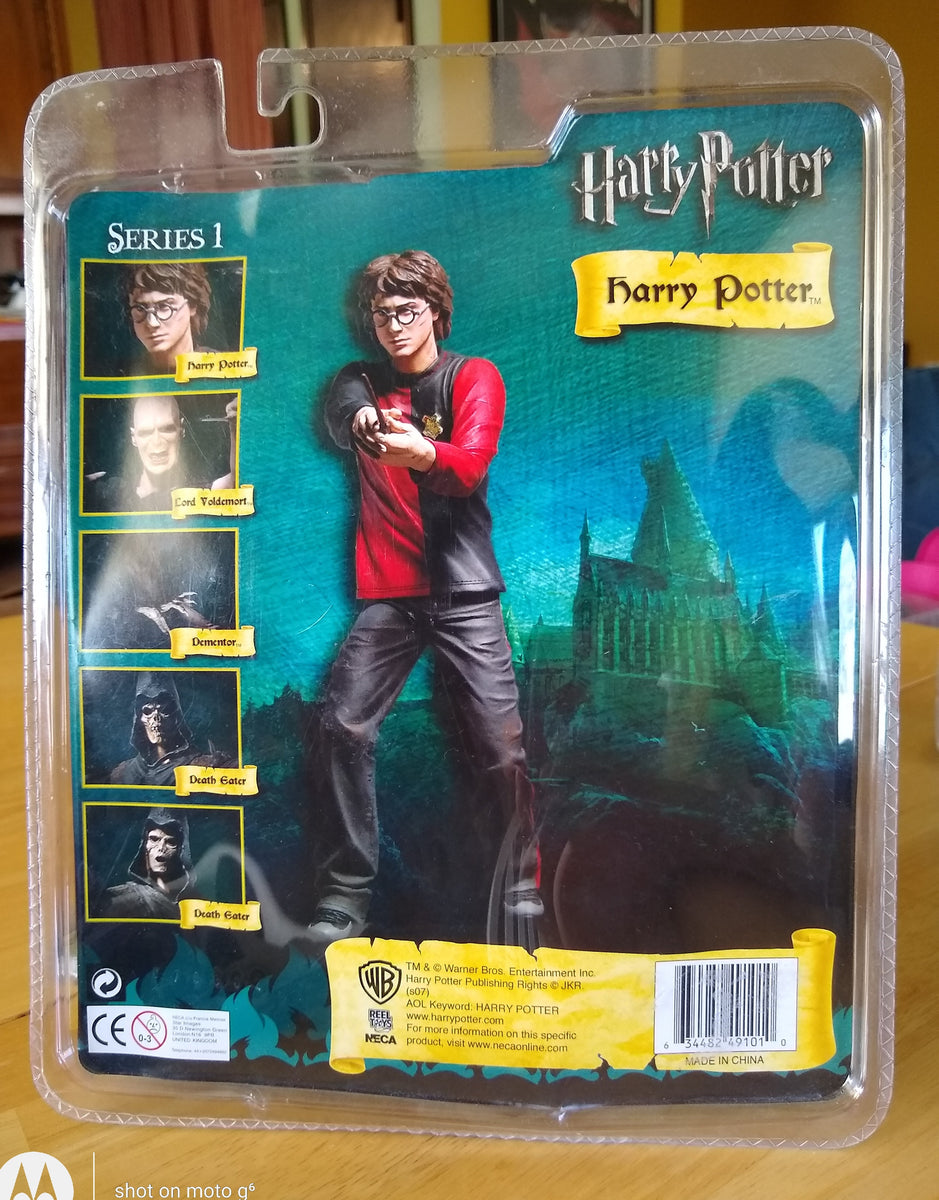 Harry Potter with Wand and Base, Series 1, Neca – Action Figure Portal